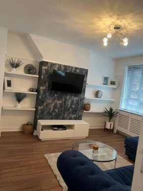 Flat in White city - Westfield
